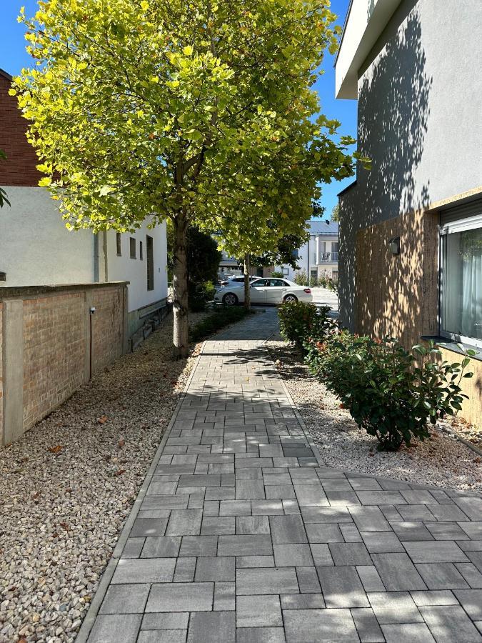 Linden Apartman 107 Glamour (Adults Only) Mosonmagyaróvár Exterior foto
