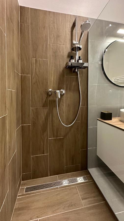 Linden Apartman 107 Glamour (Adults Only) Mosonmagyaróvár Exterior foto